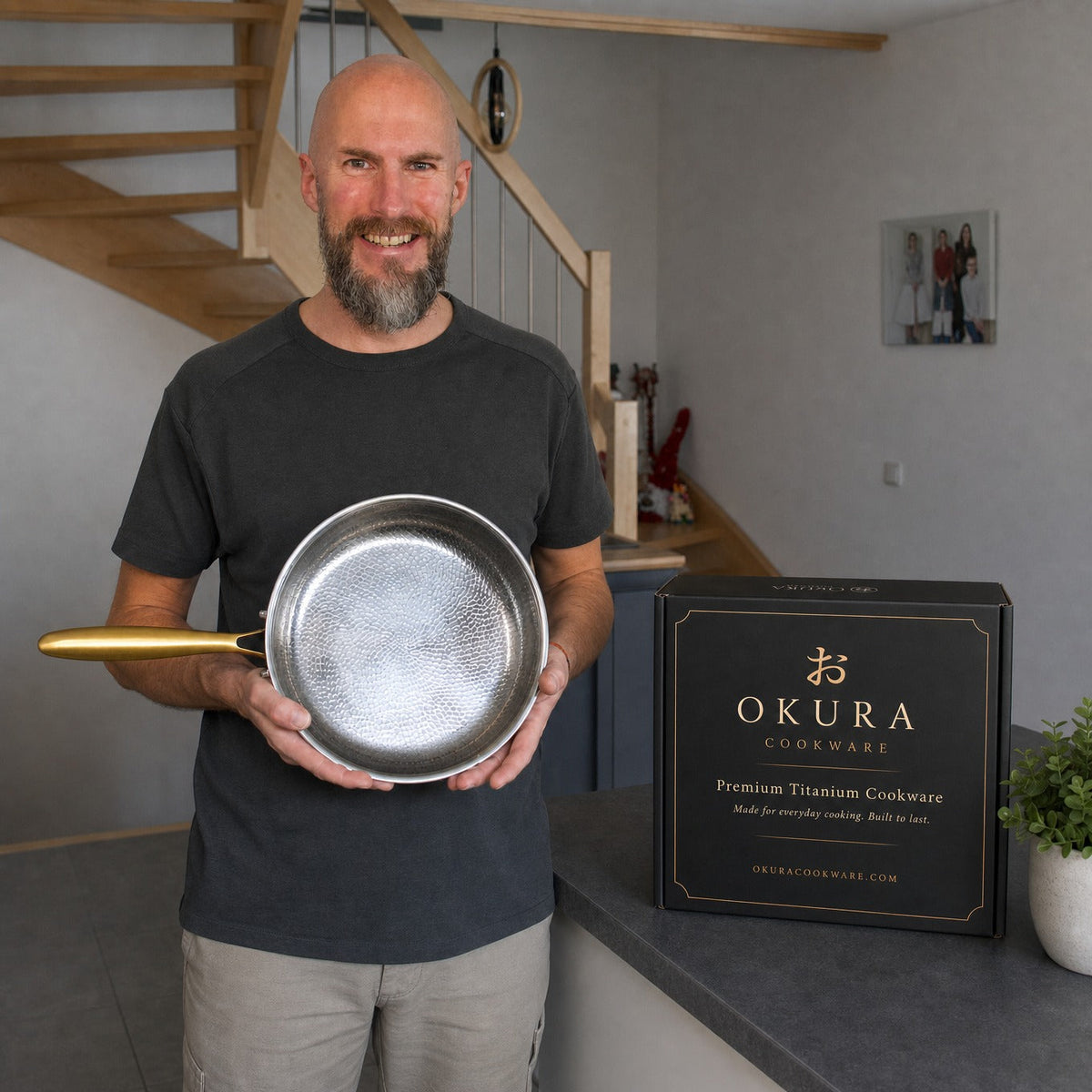 Handgehamerde titanium pan | Limited Edition