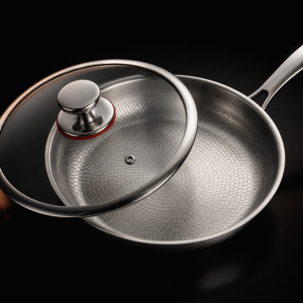 Handgehamerde titanium multi-pannenset met snijplank (5 pannen, 20–25 cm)