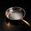 Handgehamerde titanium pan | Limited Edition