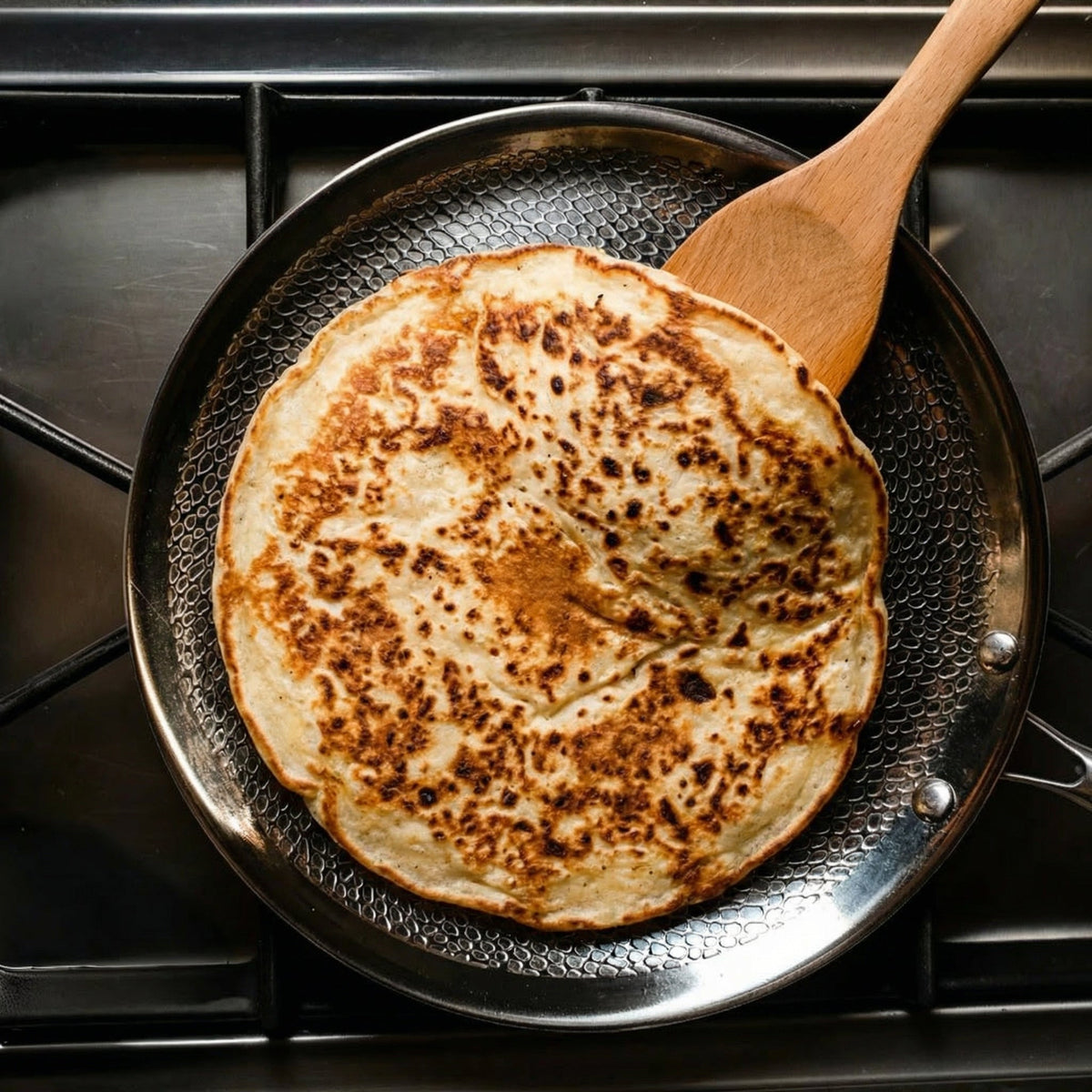 Handgehamerde Titanium Crêpepan