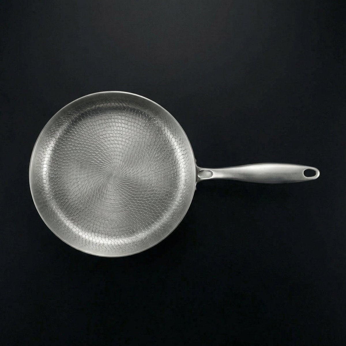 Gehamerde Titanium pan met Hoge Rand
