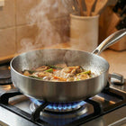 Gehamerde Titanium pan met Hoge Rand